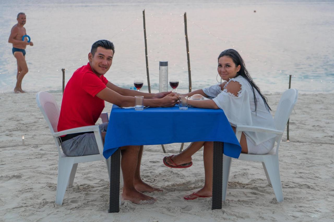 Ukulhas Beach Inn Екстериор снимка
