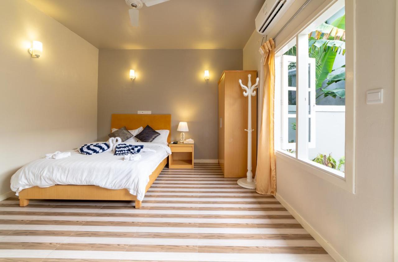 Ukulhas Beach Inn Екстериор снимка