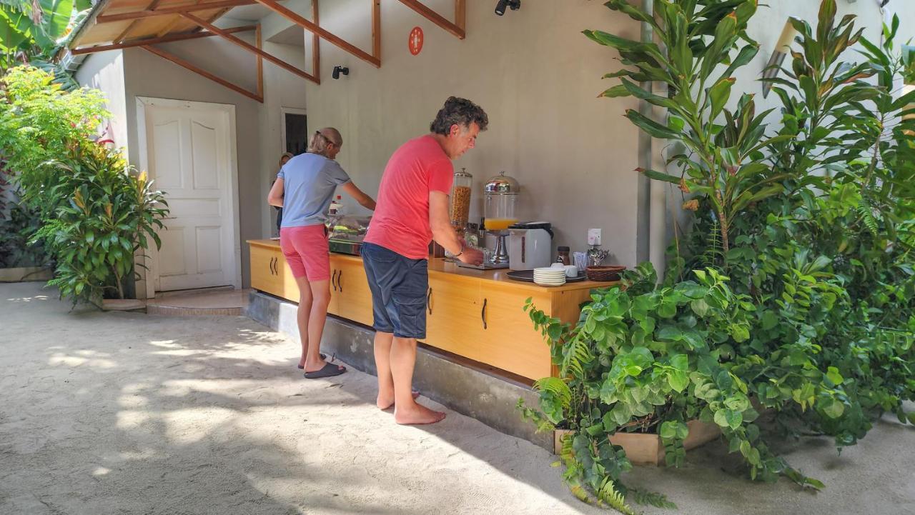 Ukulhas Beach Inn Екстериор снимка